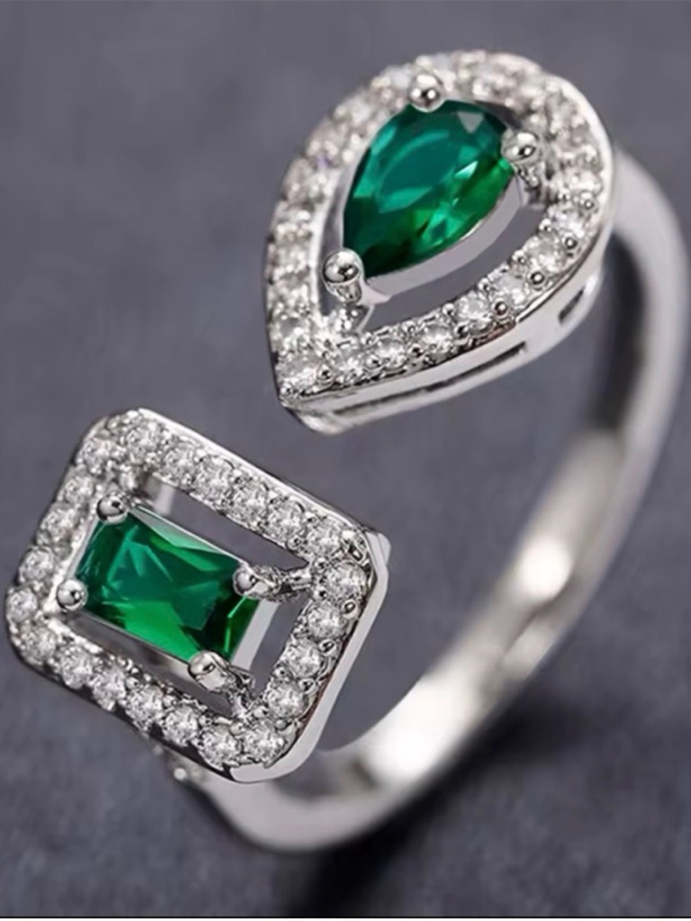 Swarovski Elements White Gold Plated Emerald Green Open Contemporary Ring NEW